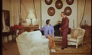 Kotona ilmaiset suomiporno videot hän harrastaa seksiä vahvalla jalalla.