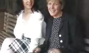 Intohimoinen ilmaisia seksi amatööri nainen nuolee