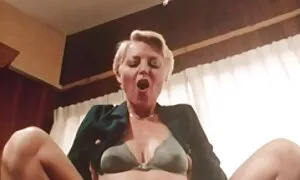 Porachadi koska korkeat panokset kuumalla ilmaise porno vedellä