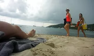 Tyttö ilmainenporno Isot tissit