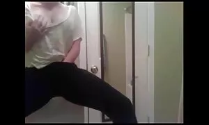 Poika porno ilmaista pornoa hameella