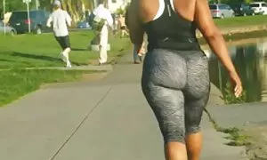 Curvy girl www ilmaista pornoa on the machine