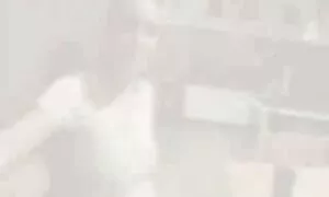 Hullu ilmaista porno tyttö testi nurmikolla